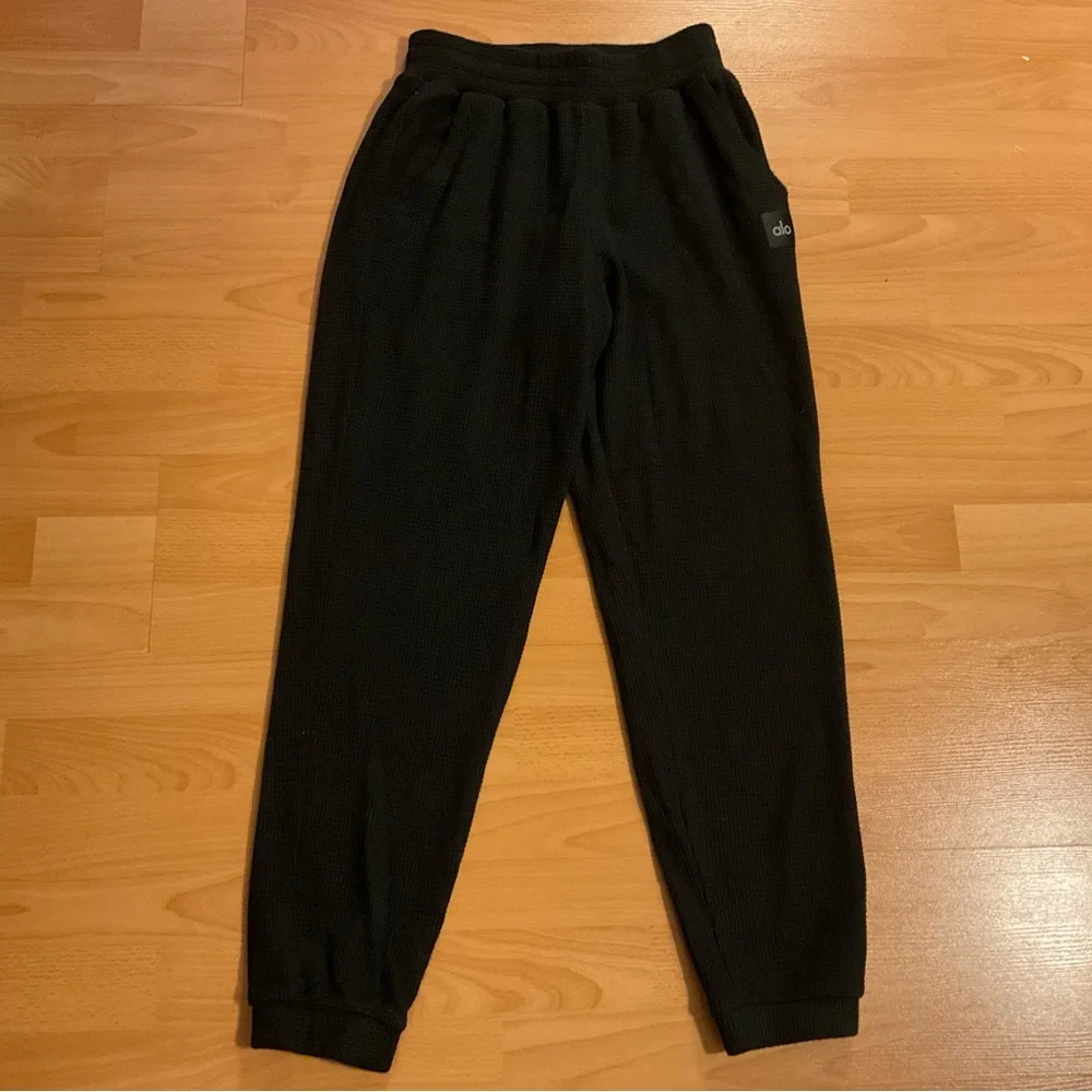 Alo Yoga Waffle Weekend Escape Jogger Black S